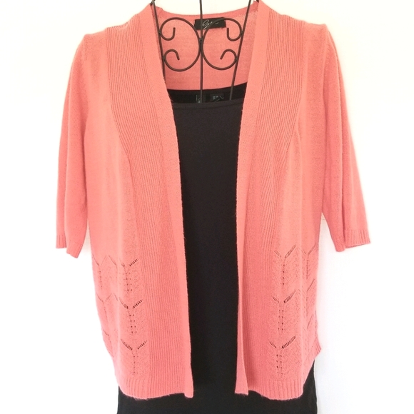 Cropped Pointelle Detail Quarter Sleeve Cardigan - Picture 4 of 9